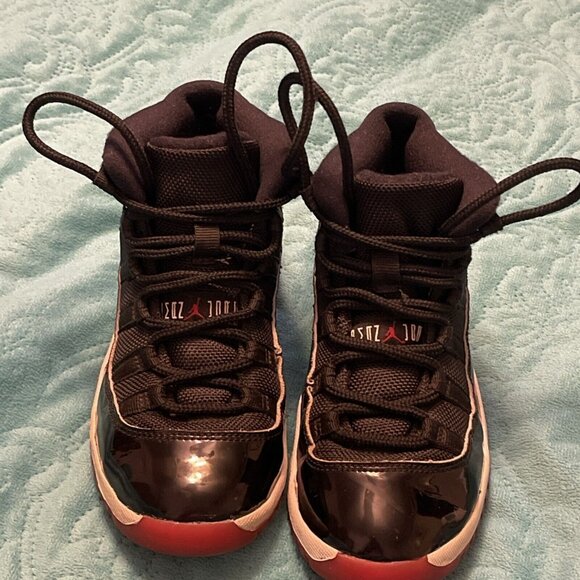 Size 13C (PS) Jordan 11 Retro 2019 Bred Pre Owned Black & White Children’s Shoes - Picture 14 of 14